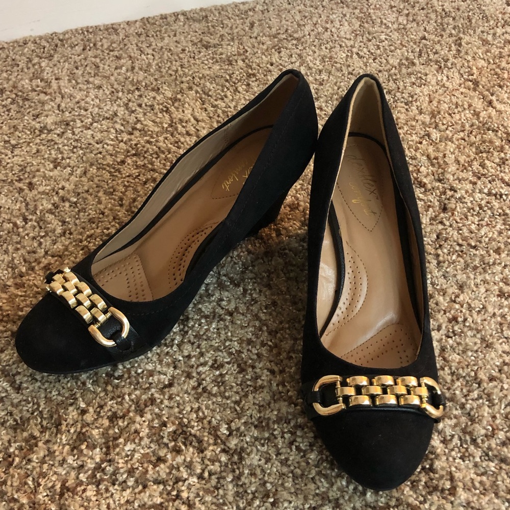 Dexflex comfort black wedge heels
